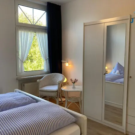 Haus Augusta 162 - Ferienwohnung 2 Apartamento Juist