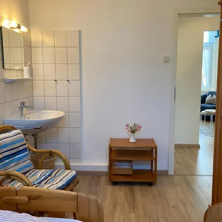 Haus Augusta 162 - Ferienwohnung 2 * Juist